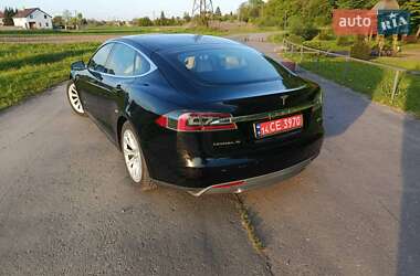 Ліфтбек Tesla Model S 2016 в 