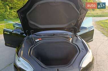 Ліфтбек Tesla Model S 2016 в 