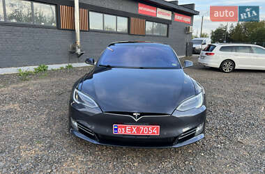 Лифтбек Tesla Model S 2018 в 