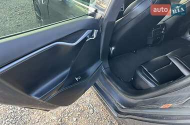 Лифтбек Tesla Model S 2018 в 