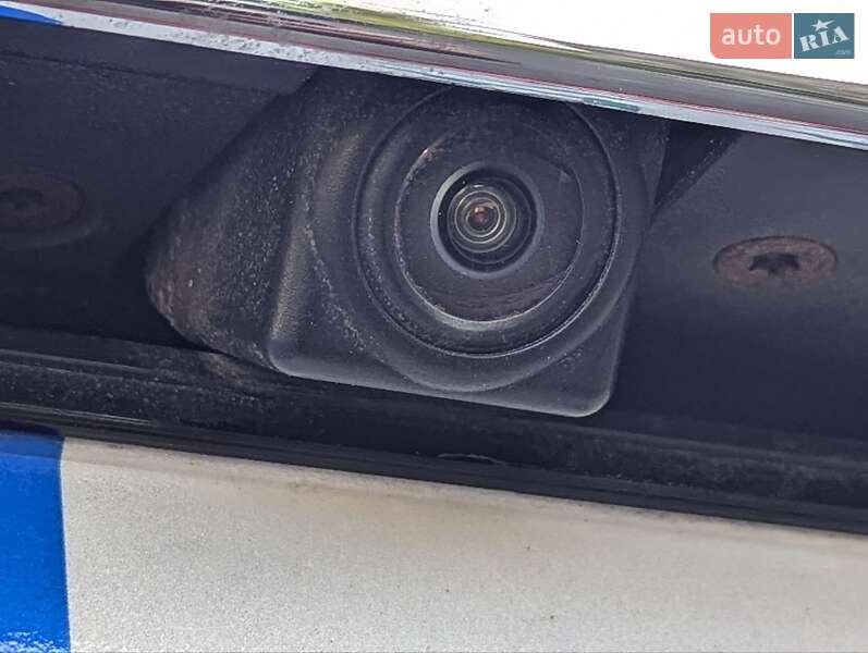 Лифтбек Tesla Model S 2015 в Киеве фото 25 Лифтбек Tesla Model S 2015 в Киеве