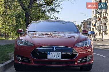 Ліфтбек Tesla Model S 2015 в 
