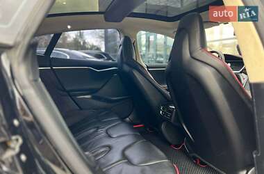 Лифтбек Tesla Model S 2013 в 