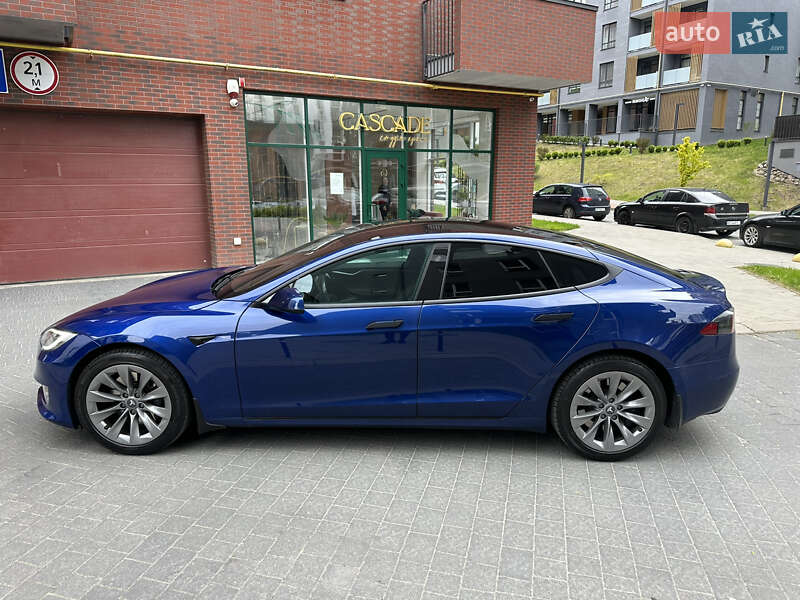 Лифтбек Tesla Model S 2020 в Львове