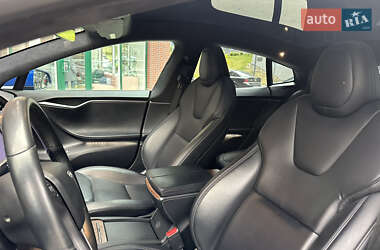 Лифтбек Tesla Model S 2020 в 