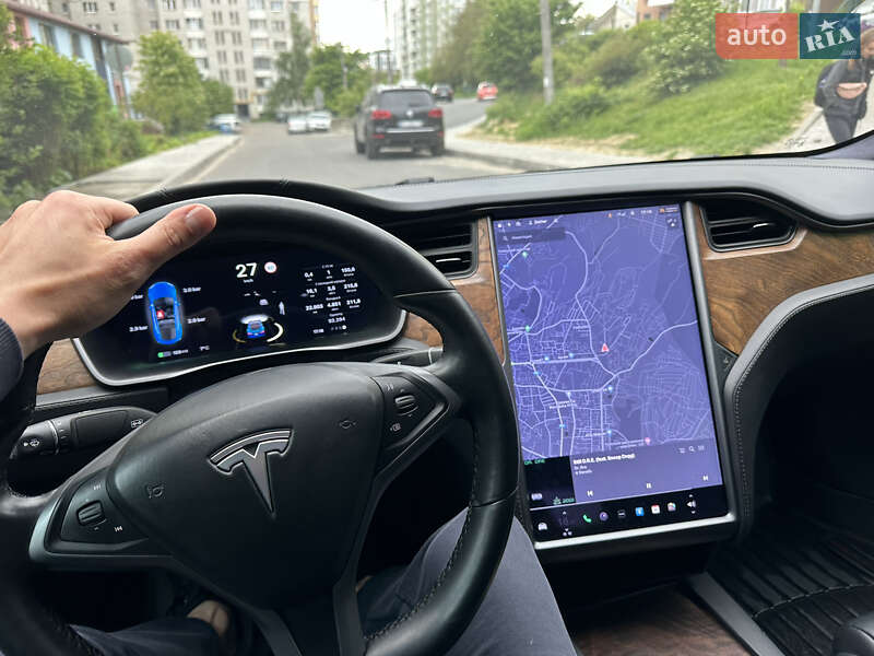 Лифтбек Tesla Model S 2020 в Львове