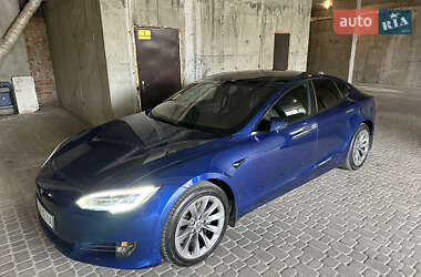 Лифтбек Tesla Model S 2020 в 