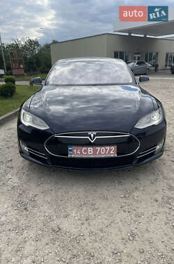 Лифтбек Tesla Model S 2014 в 