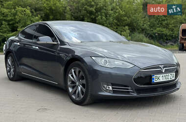 Ліфтбек Tesla Model S 2015 в 