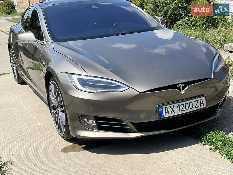 Ліфтбек Tesla Model S 2016 в Харкові фото 5 Ліфтбек Tesla Model S 2016 в Харкові