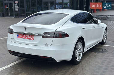 Лифтбек Tesla Model S 2016 в 