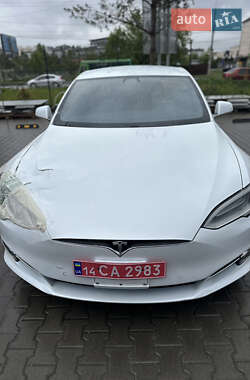 Лифтбек Tesla Model S 2016 в 