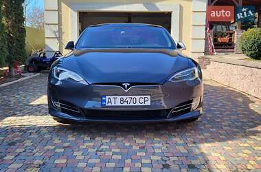 Ліфтбек Tesla Model S 2016 в Коломиї