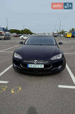 Лифтбек Tesla Model S 2014 в Киеве