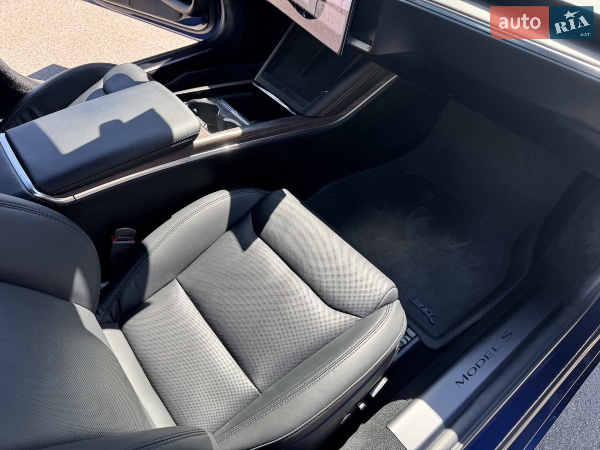 2022 Tesla Model S - мініатюра 15