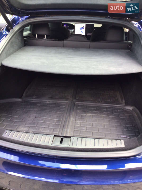 Лифтбек Tesla Model S 2022 в Харькове