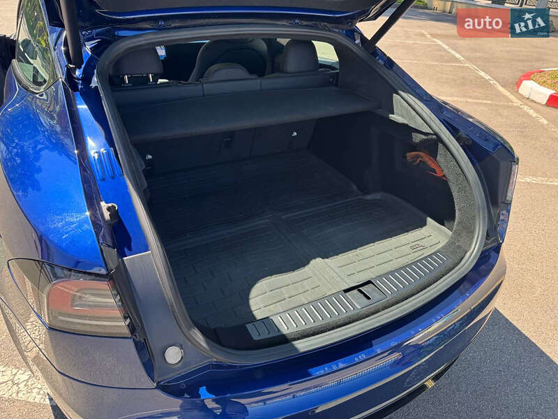 Лифтбек Tesla Model S 2022 в Харькове