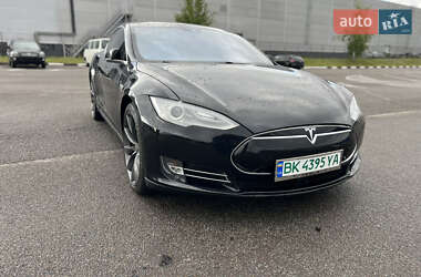 Ліфтбек Tesla Model S 2015 в 