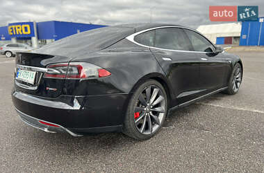 Ліфтбек Tesla Model S 2015 в 