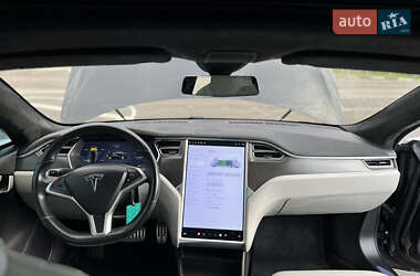Ліфтбек Tesla Model S 2015 в 