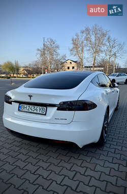 Ліфтбек Tesla Model S 2020 в 