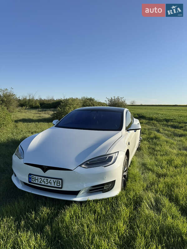 Лифтбек Tesla Model S 2020 в Одессе