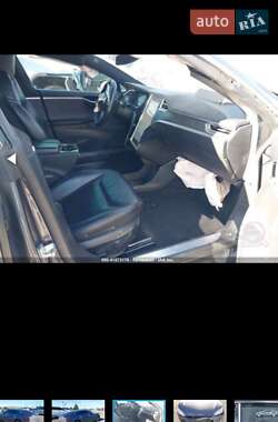 Лифтбек Tesla Model S 2014 в 
