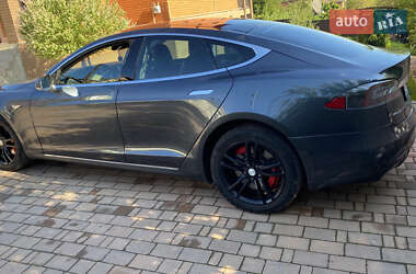 Ліфтбек Tesla Model S 2015 в 