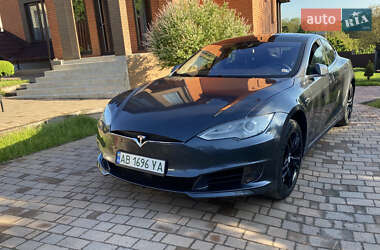 Ліфтбек Tesla Model S 2015 в 