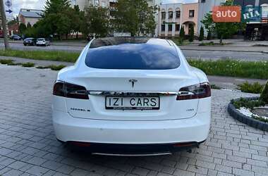Лифтбек Tesla Model S 2016 в 
