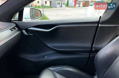 Лифтбек Tesla Model S 2016 в 