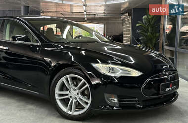 Лифтбек Tesla Model S 2013 в 