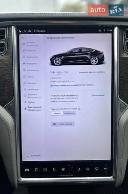 Лифтбек Tesla Model S 2013 в 