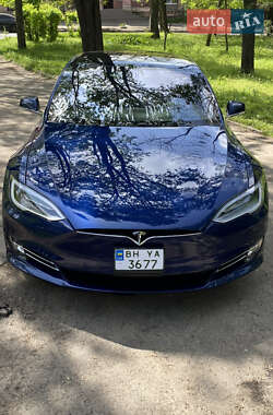 Лифтбек Tesla Model S 2019 в 