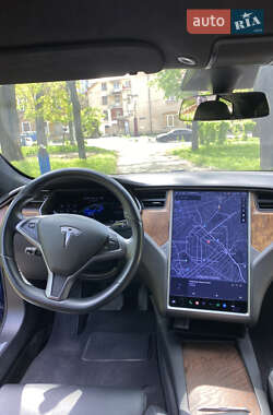 Лифтбек Tesla Model S 2019 в 