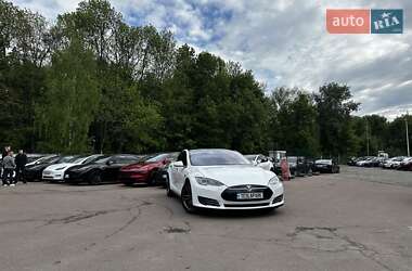 Ліфтбек Tesla Model S 2015 в Києві