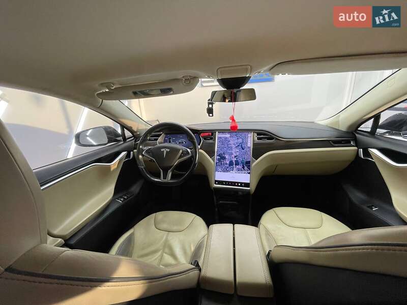 Лифтбек Tesla Model S 2014 в Киеве фото 18 Лифтбек Tesla Model S 2014 в Киеве