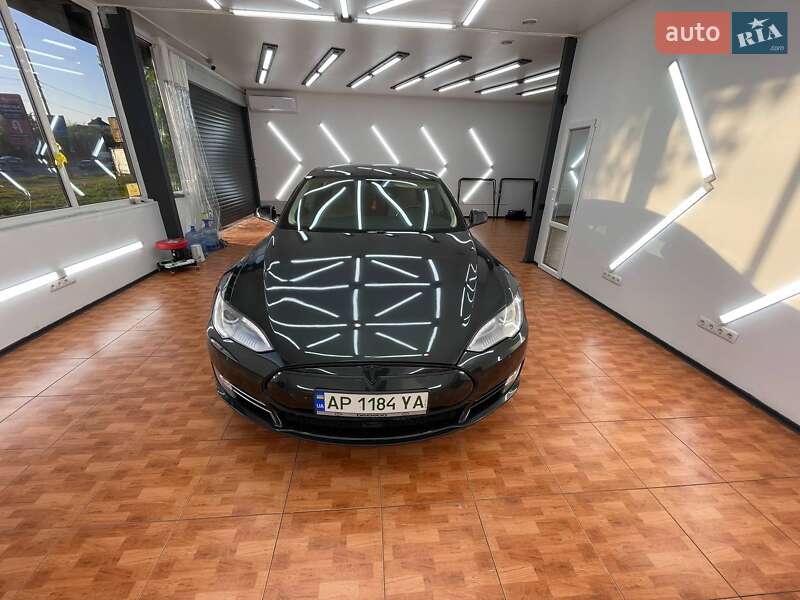 Лифтбек Tesla Model S 2014 в Киеве фото 3 Лифтбек Tesla Model S 2014 в Киеве