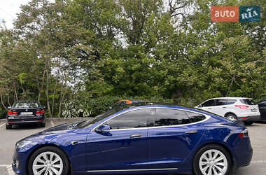 Ліфтбек Tesla Model S 2017 в 
