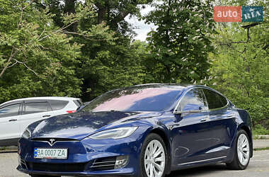 Ліфтбек Tesla Model S 2017 в 