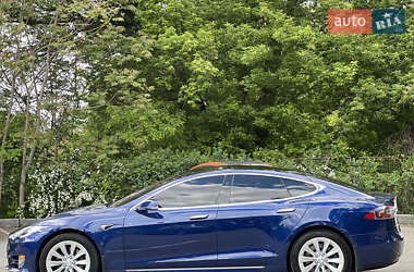 Ліфтбек Tesla Model S 2017 в 