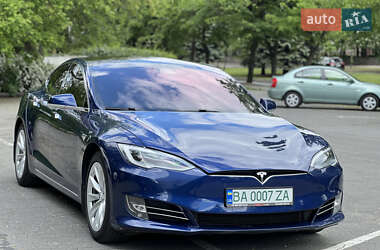 Ліфтбек Tesla Model S 2017 в 