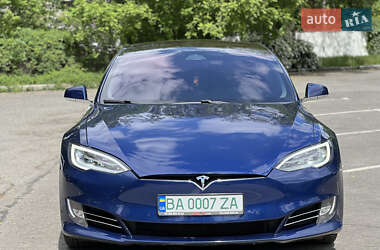 Ліфтбек Tesla Model S 2017 в 