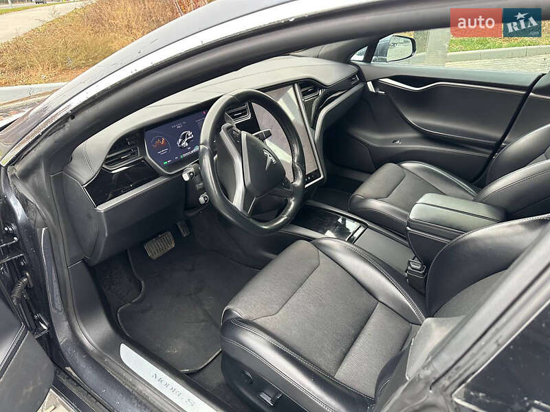 Ліфтбек Tesla Model S 2018 в Полтаві