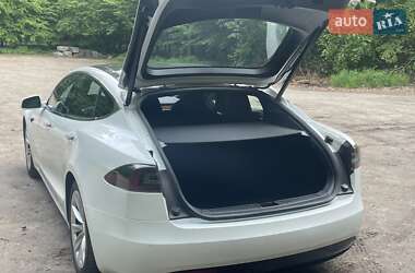 Лифтбек Tesla Model S 2017 в 
