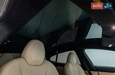 Лифтбек Tesla Model S 2022 в 