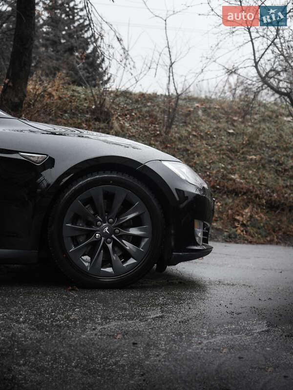 Лифтбек Tesla Model S 2013 в Виннице фото 12 Лифтбек Tesla Model S 2013 в Виннице