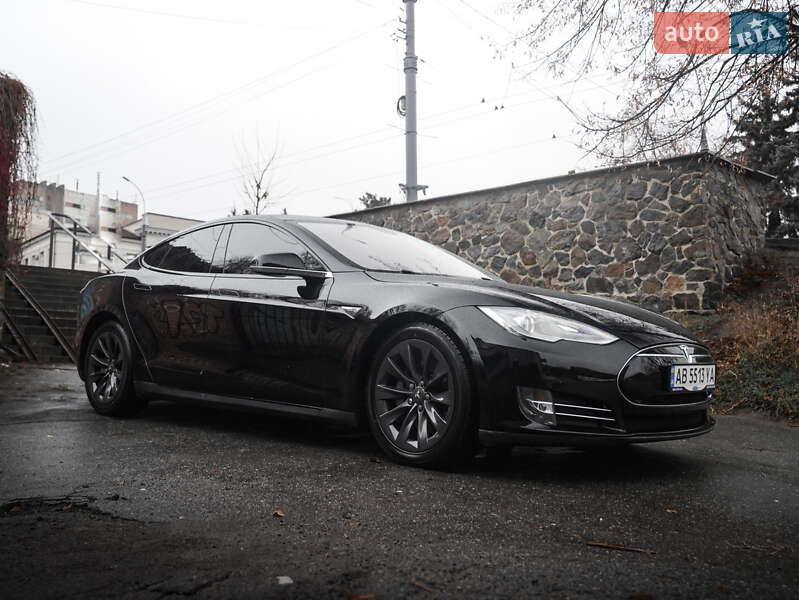 Лифтбек Tesla Model S 2013 в Виннице фото 17 Лифтбек Tesla Model S 2013 в Виннице