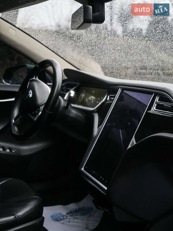 Лифтбек Tesla Model S 2013 в Виннице фото 26 Лифтбек Tesla Model S 2013 в Виннице