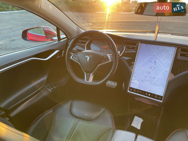 Ліфтбек Tesla Model S 2013 в Києві